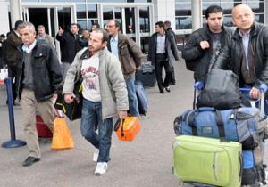 Libya daki Türk işçiler Antalya da